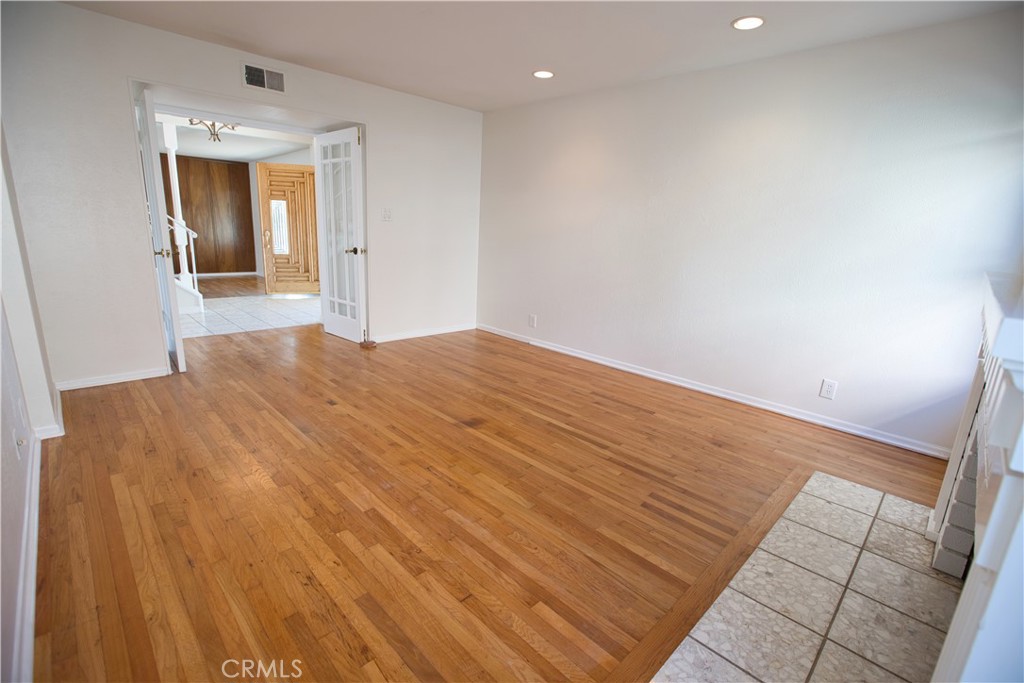 19362 Weymouth Lane Property Photo 17