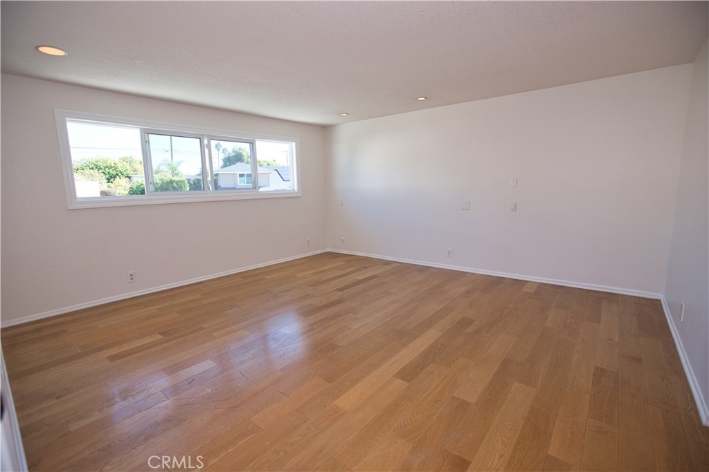 19362 Weymouth Lane Property Photo 34