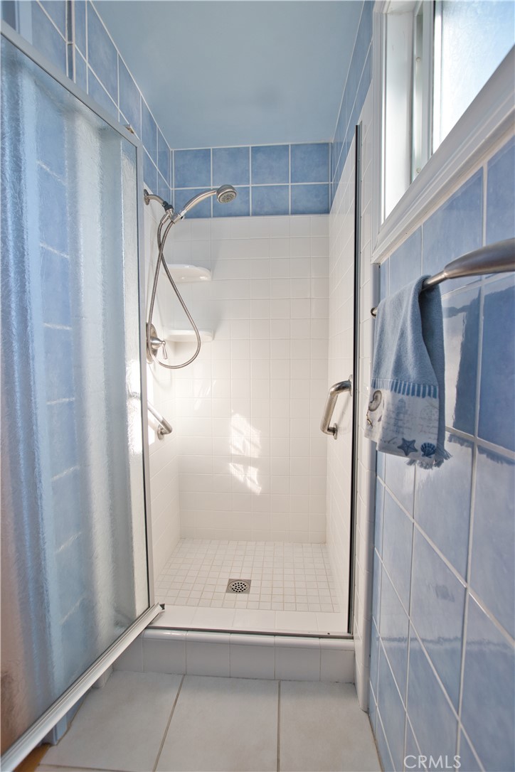 19362 Weymouth Lane Property Photo 44