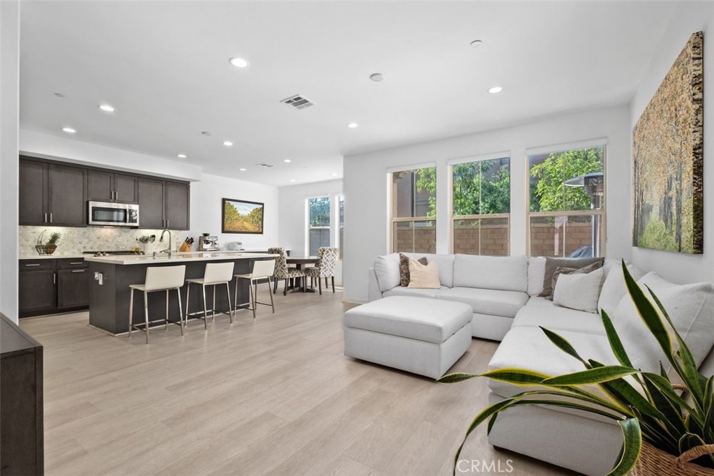 29 Prominence Property Photo 1