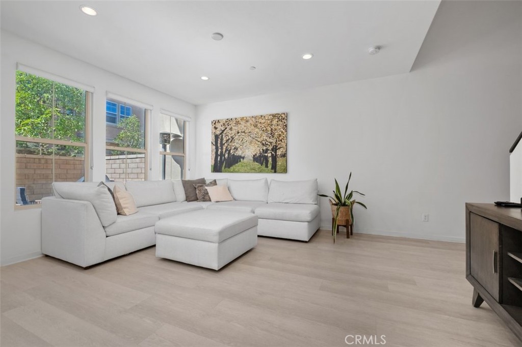 29 Prominence Property Photo 3