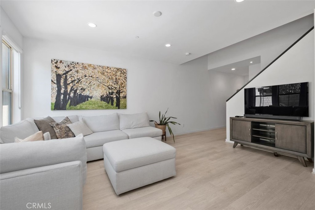 29 Prominence Property Photo 4