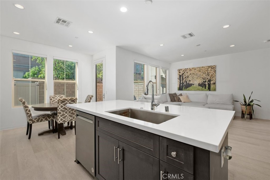 29 Prominence Property Photo 11