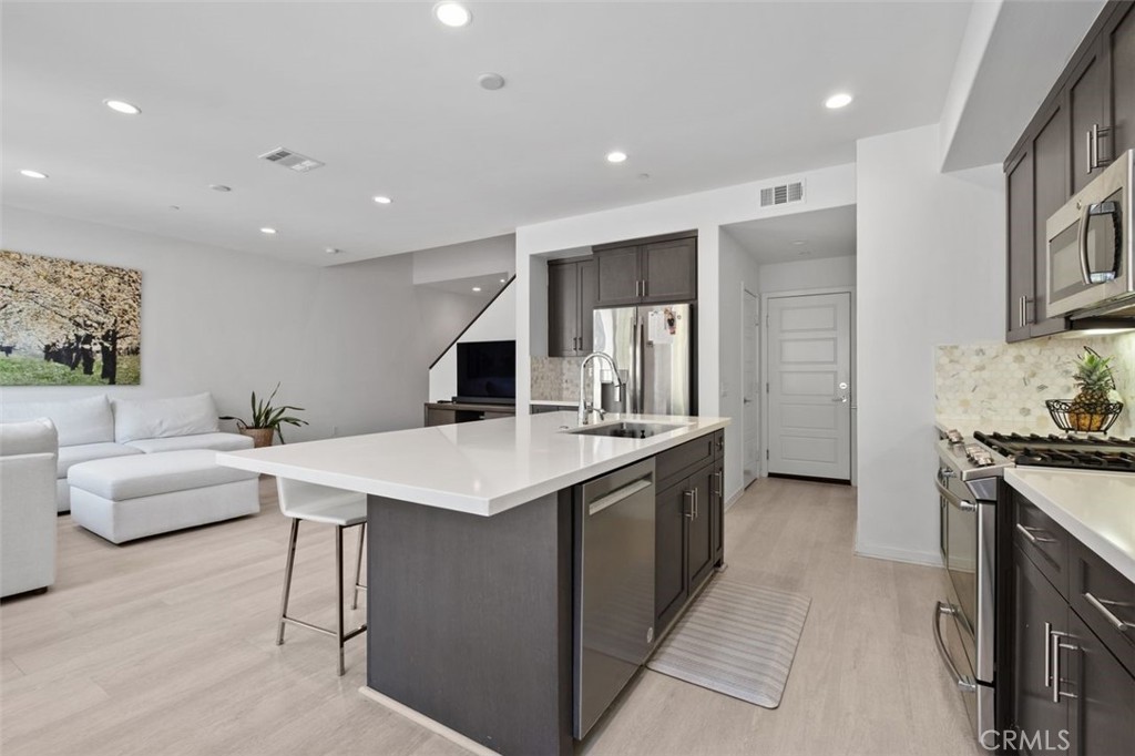 29 Prominence Property Photo 12