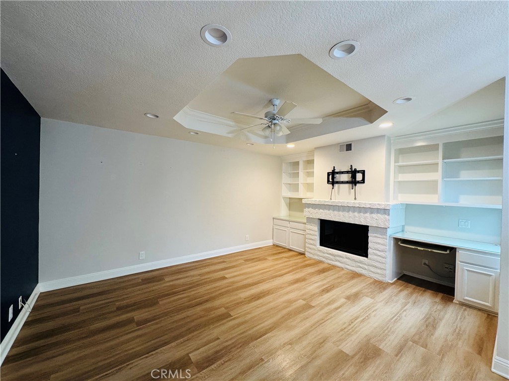 478 E Yale Loop 16 Property Photo 2