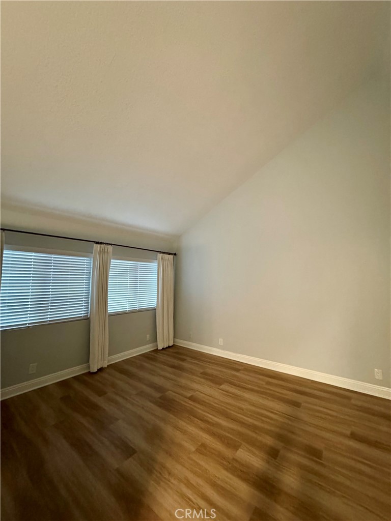 478 E Yale Loop 16 Property Photo 7