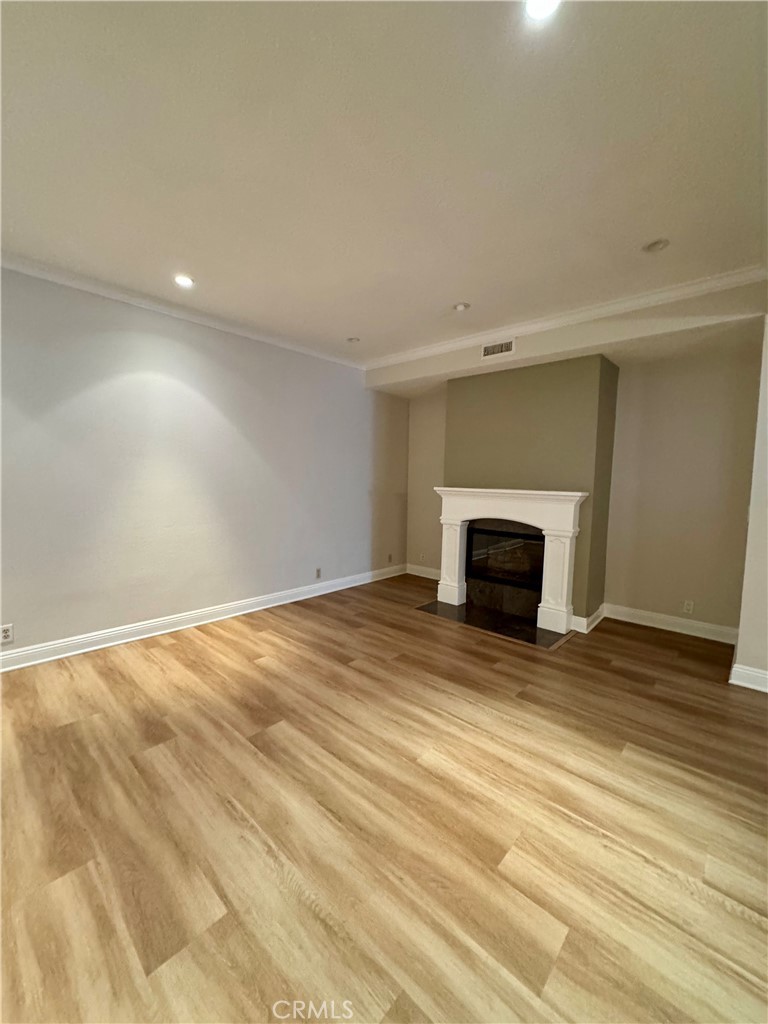 478 E Yale Loop 16 Property Photo 8