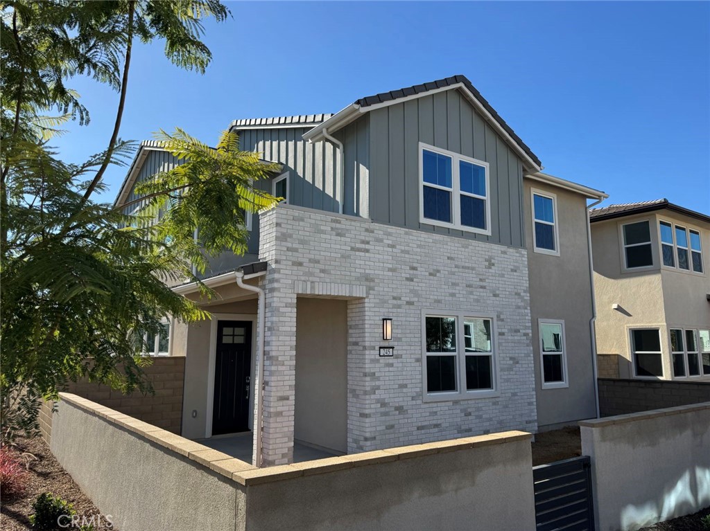 245 Shoveler Property Photo 2