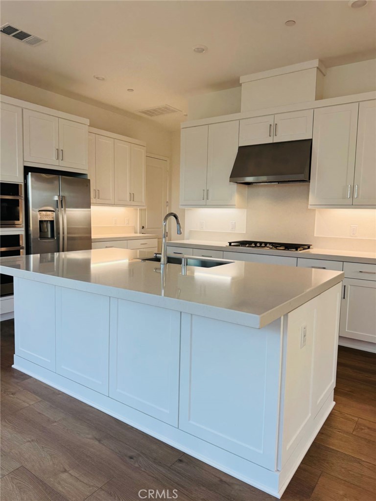 245 Shoveler Property Photo 4