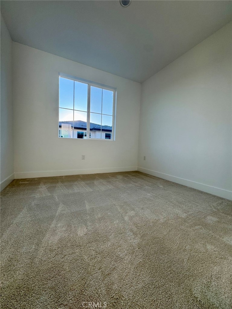 245 Shoveler Property Photo 6