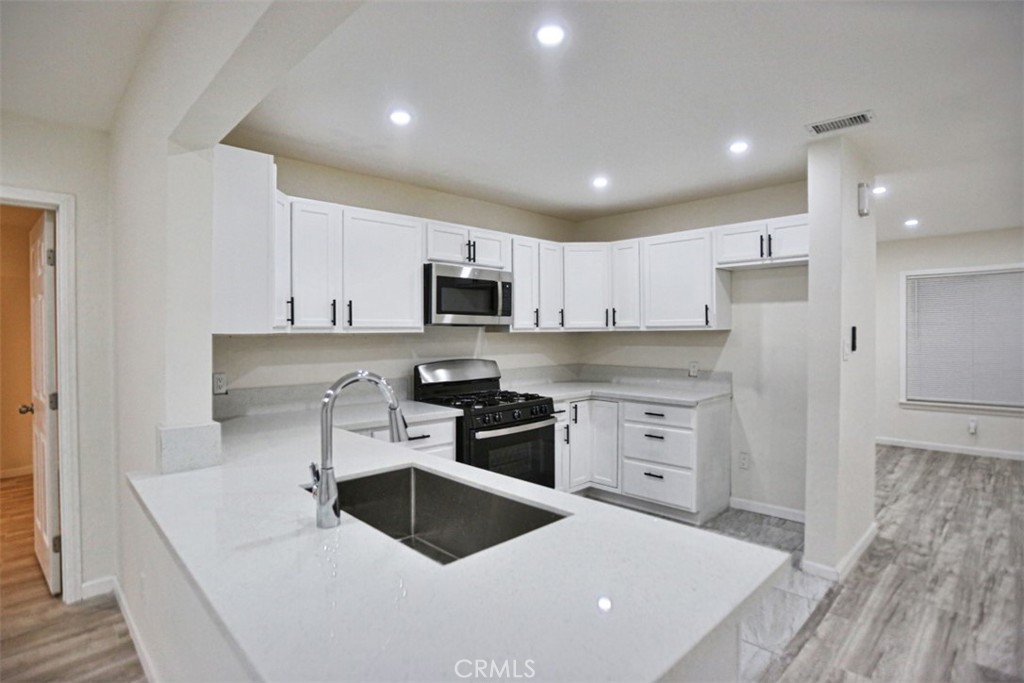 1414 Cedar Property Photo 8