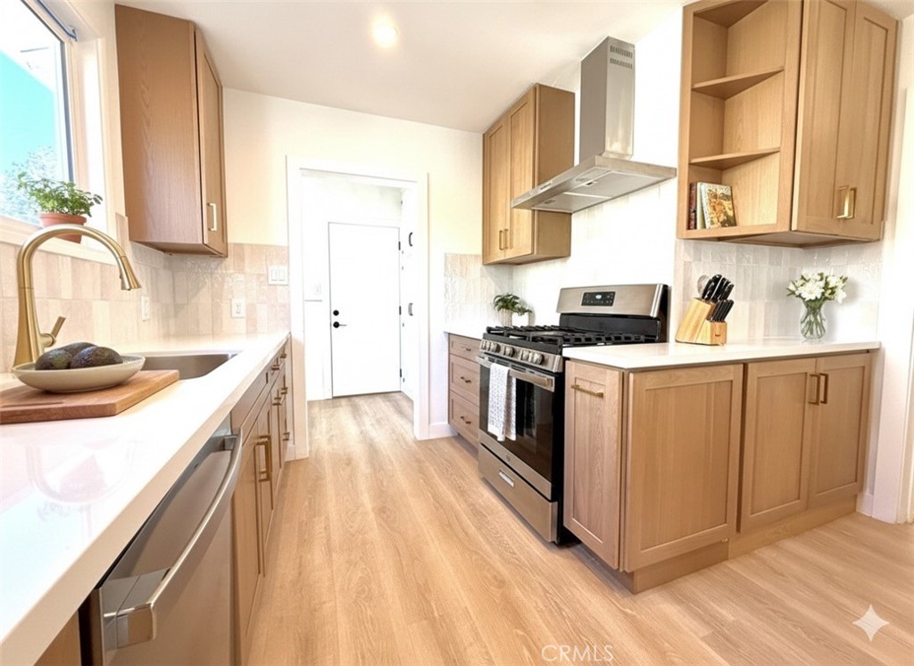 9824 Armley Avenue Property Photo 2