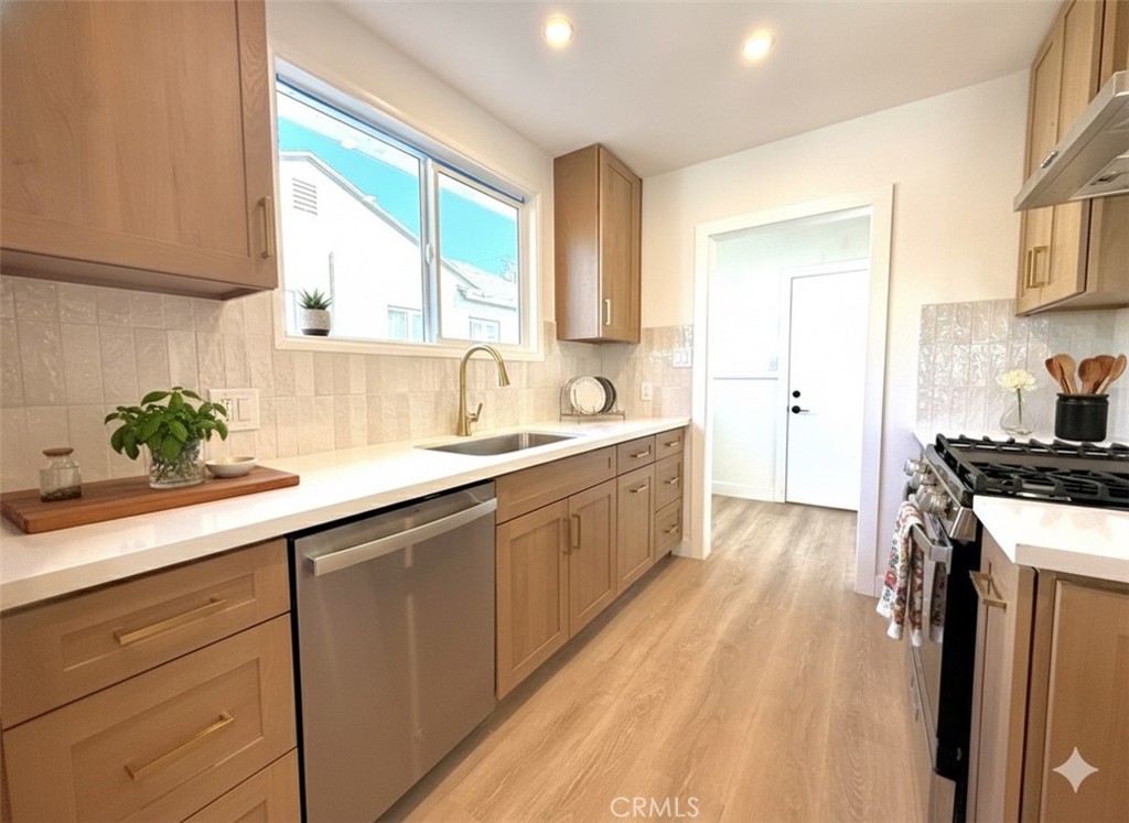 9824 Armley Avenue Property Photo 3