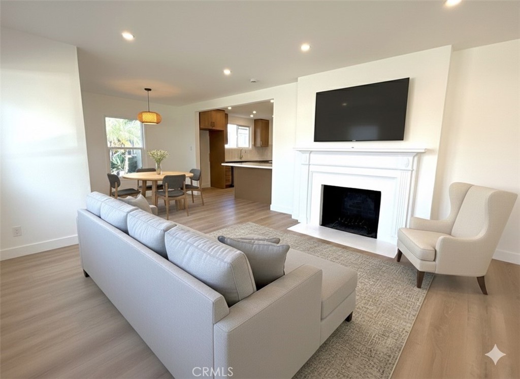 9824 Armley Avenue Property Photo 6