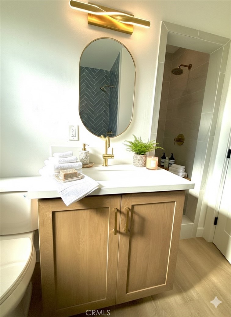 9824 Armley Avenue Property Photo 12