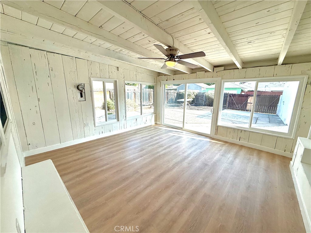 9824 Armley Avenue Property Photo 13