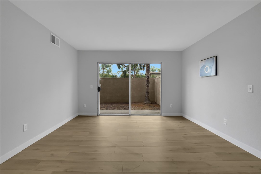 1712 S Mountain Ave E Property Photo 3