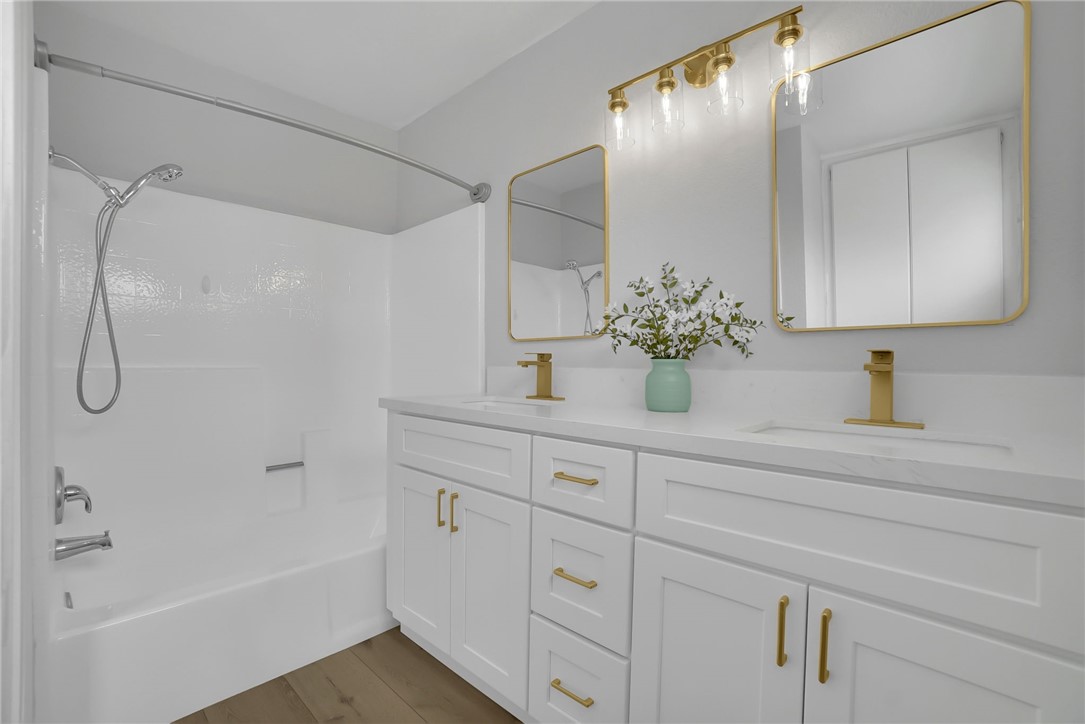 1712 S Mountain Ave E Property Photo 8