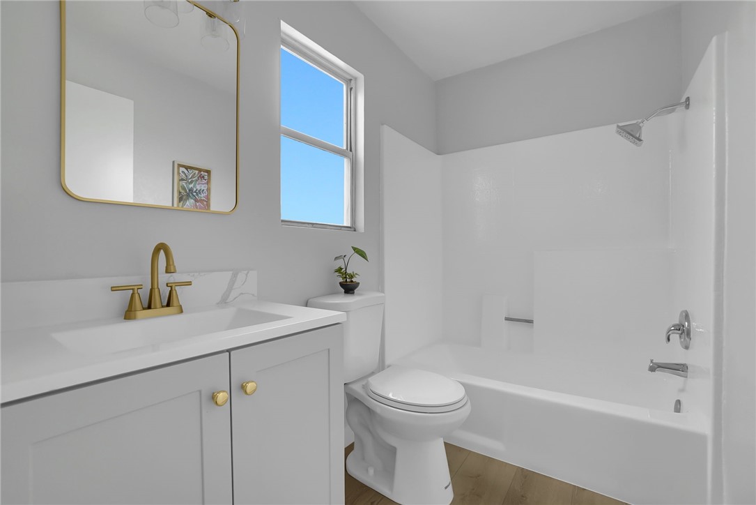 1712 S Mountain Ave E Property Photo 11