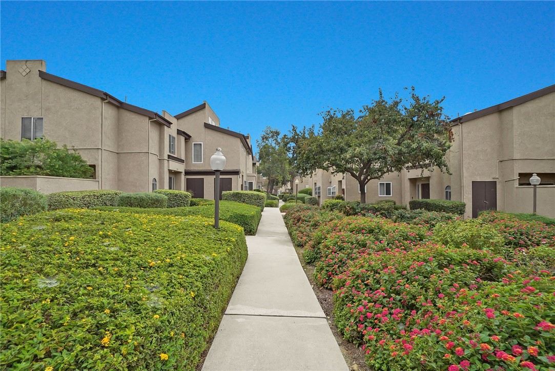 1712 S Mountain Ave E Property Photo 18