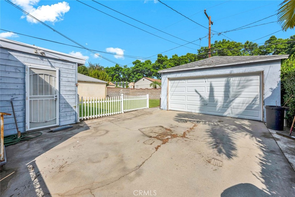 14357 Flomar Property Photo 13