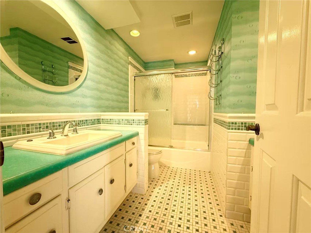 23922 Catbird Court Property Photo 12