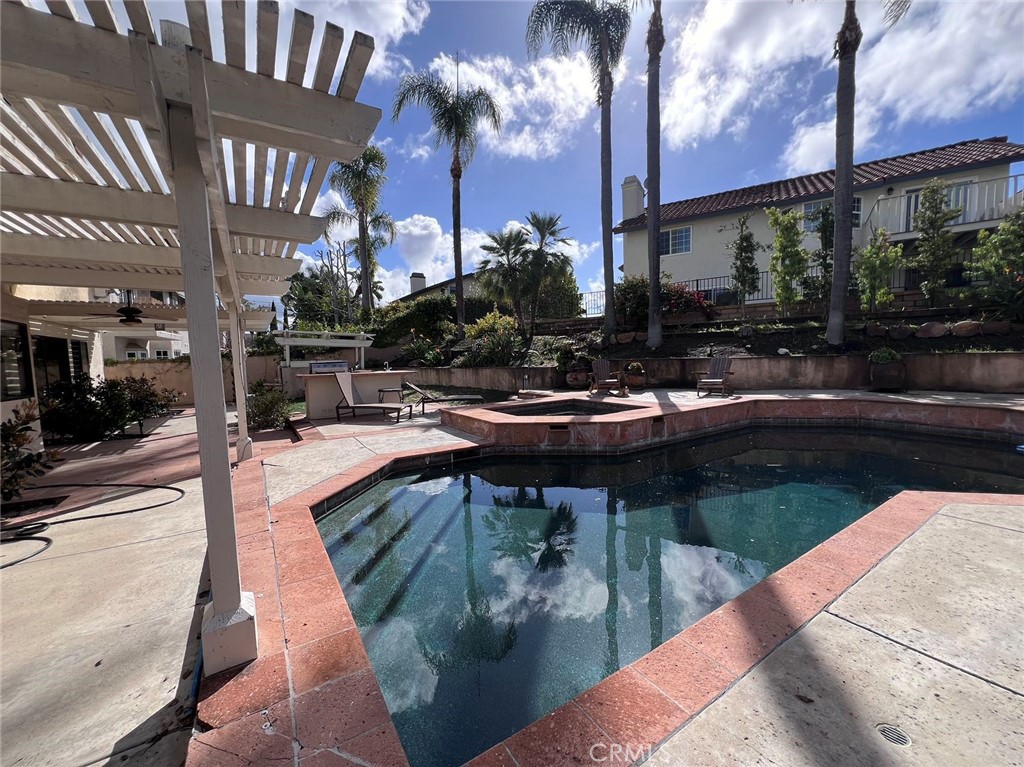 23922 Catbird Court Property Photo 15