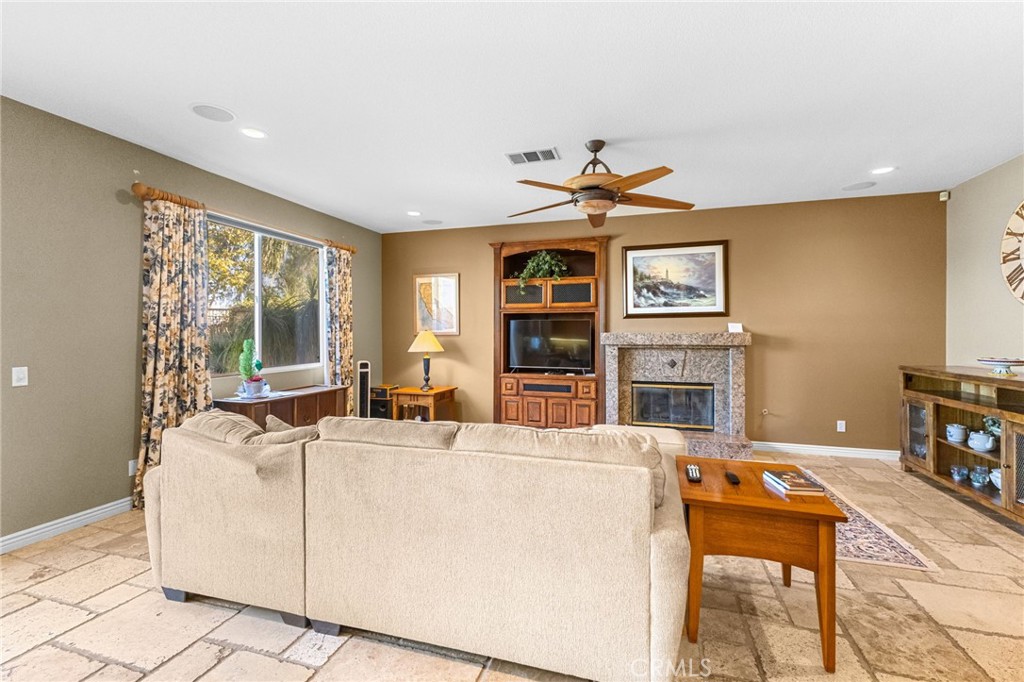 27015 Lemon Grass Property Photo 27