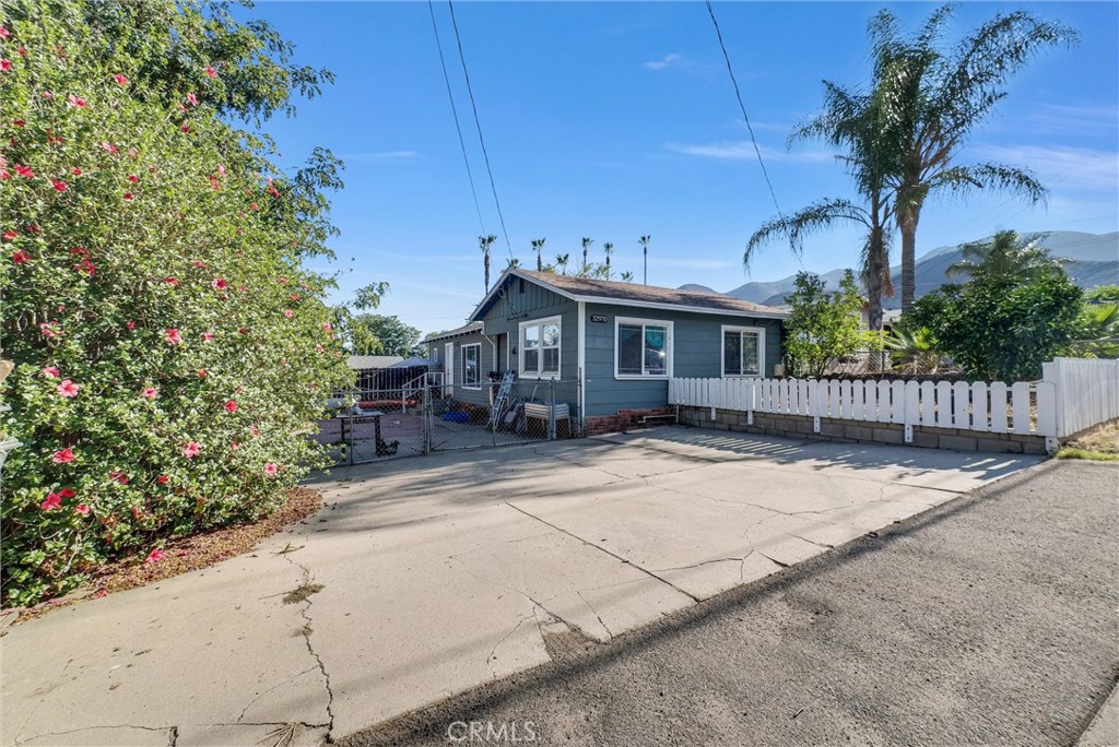 32970 Ethlene Property Photo 1