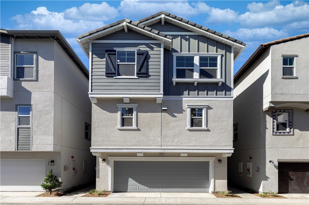 2533 Projection St Property Photo 1