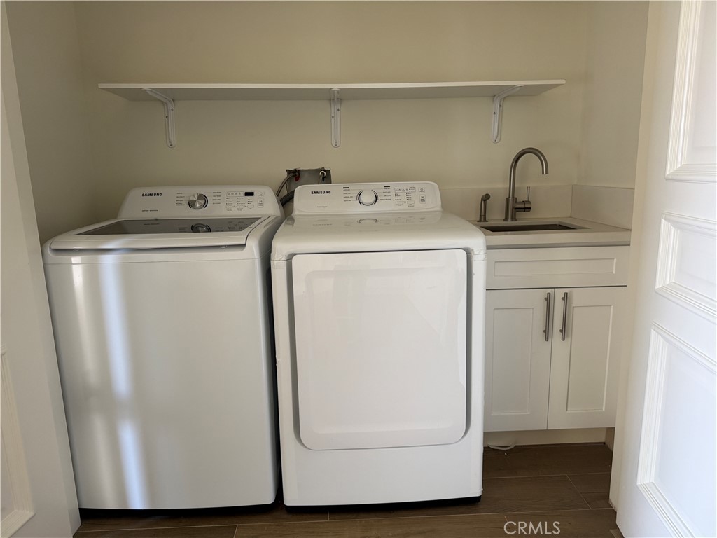 1598 Long Beach 307 Property Photo 4