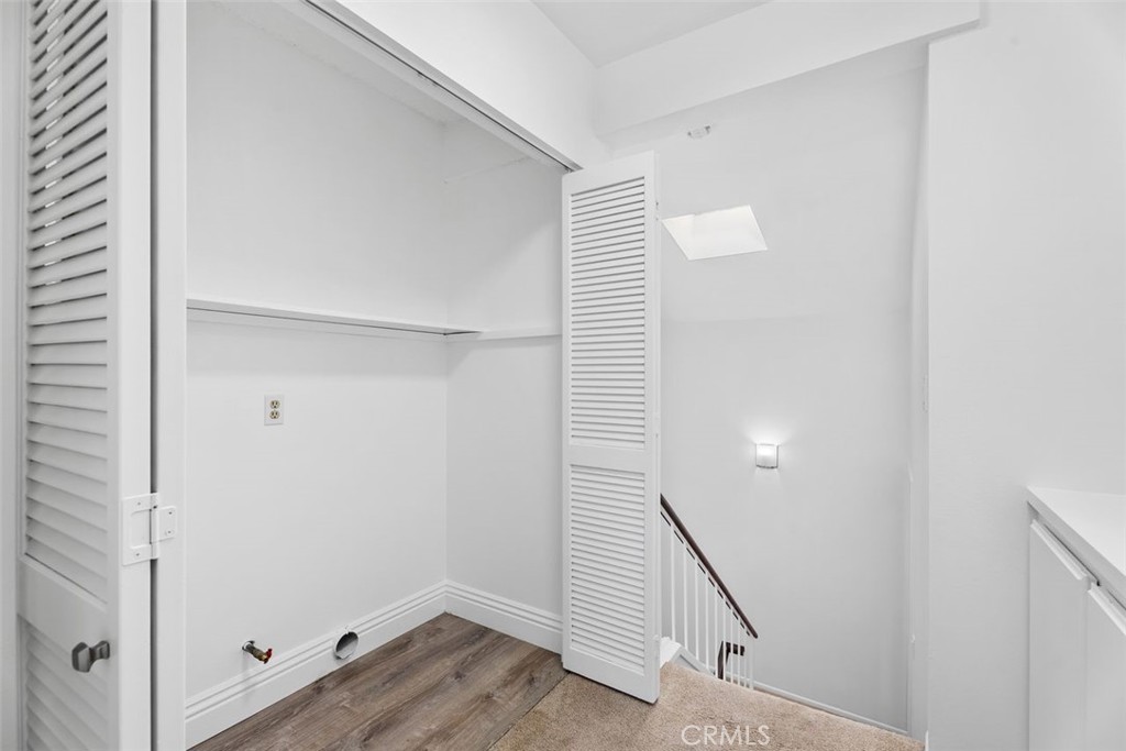 428 W 1st Street Property Photo 15