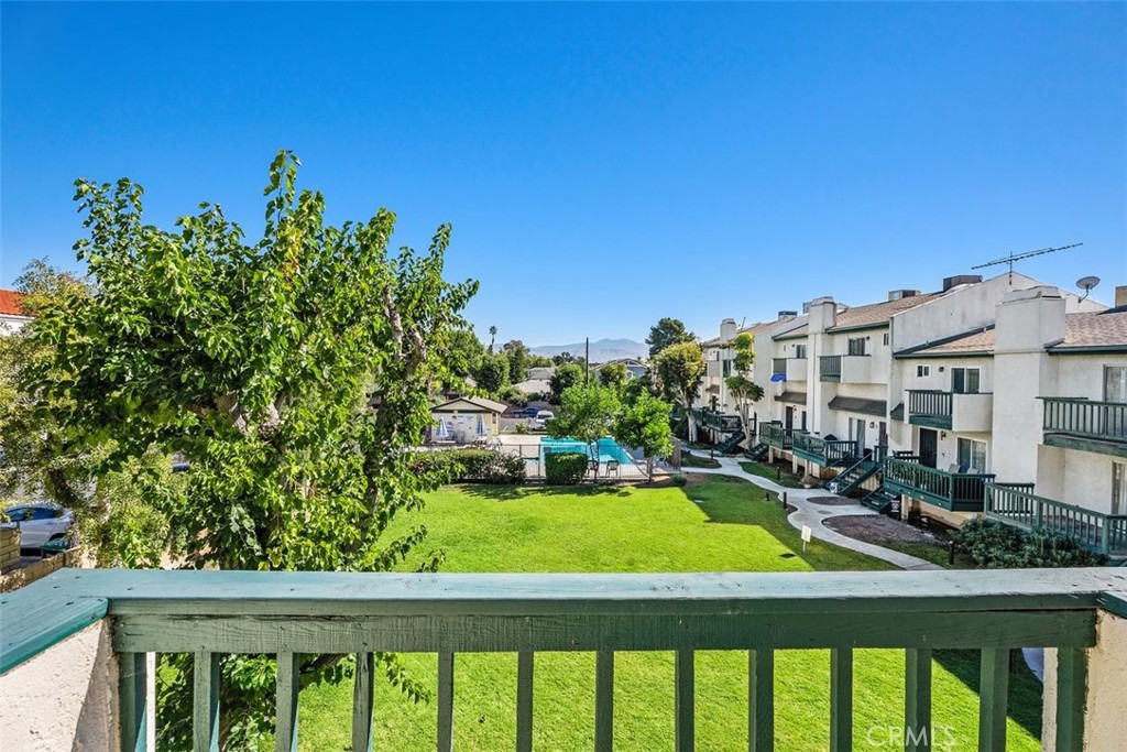 428 W 1st Street Property Photo 19