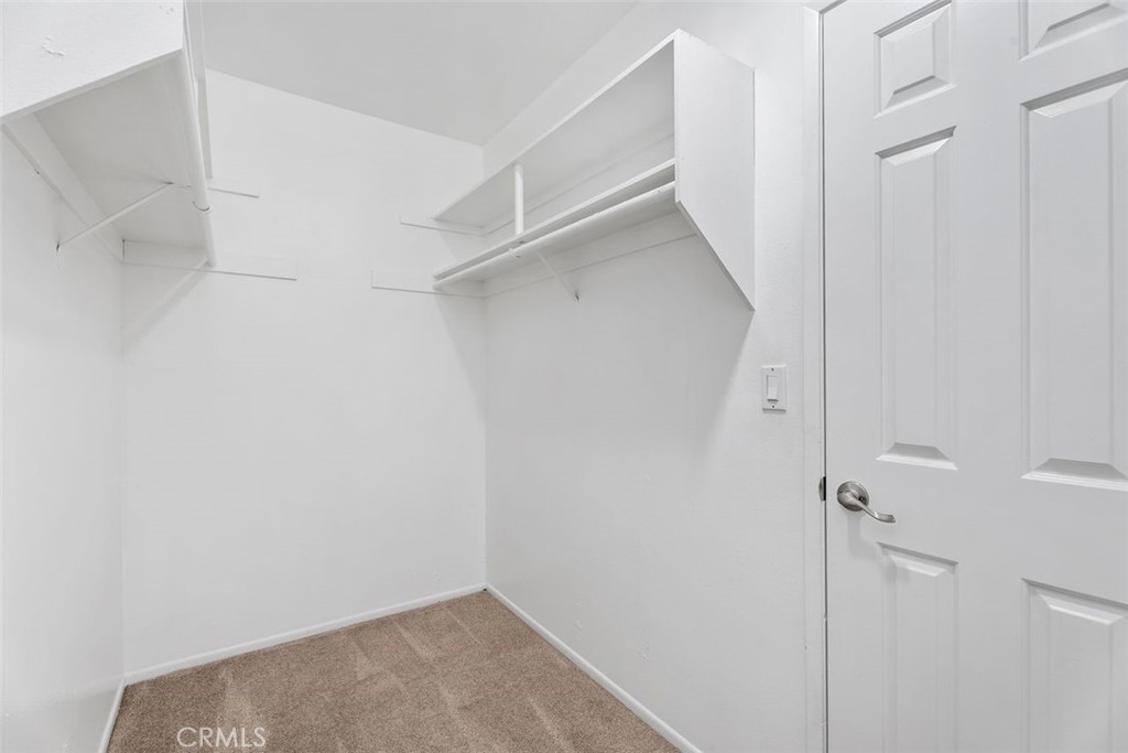 428 W 1st Street Property Photo 23