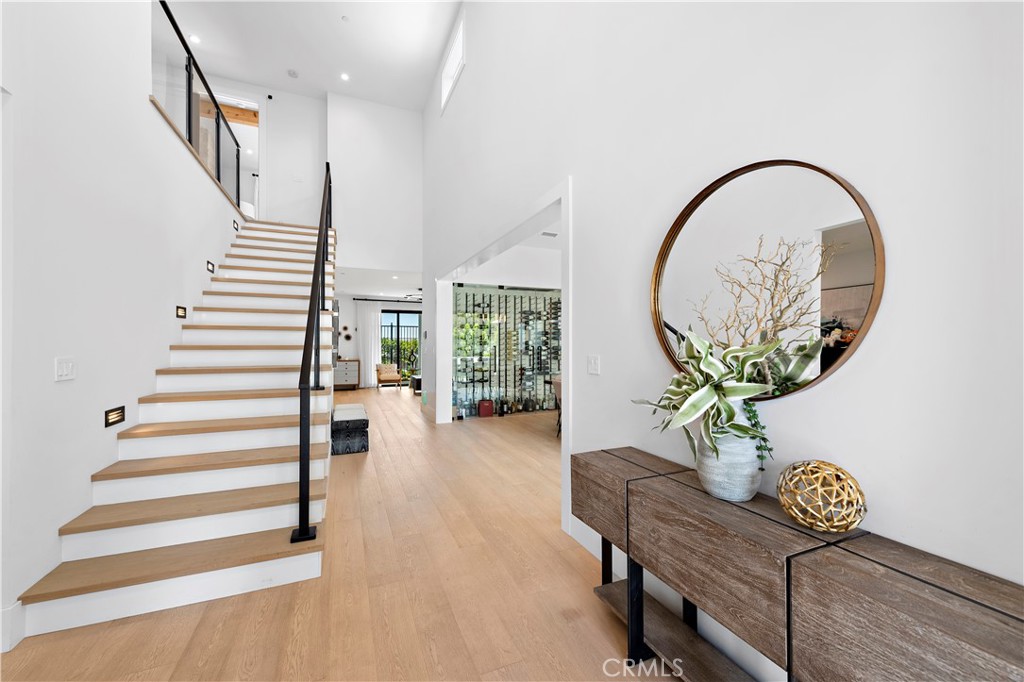 2507 Alta Vista Drive Property Photo 6