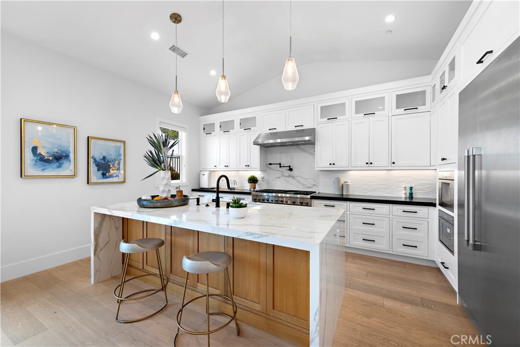 2507 Alta Vista Drive Property Photo 11