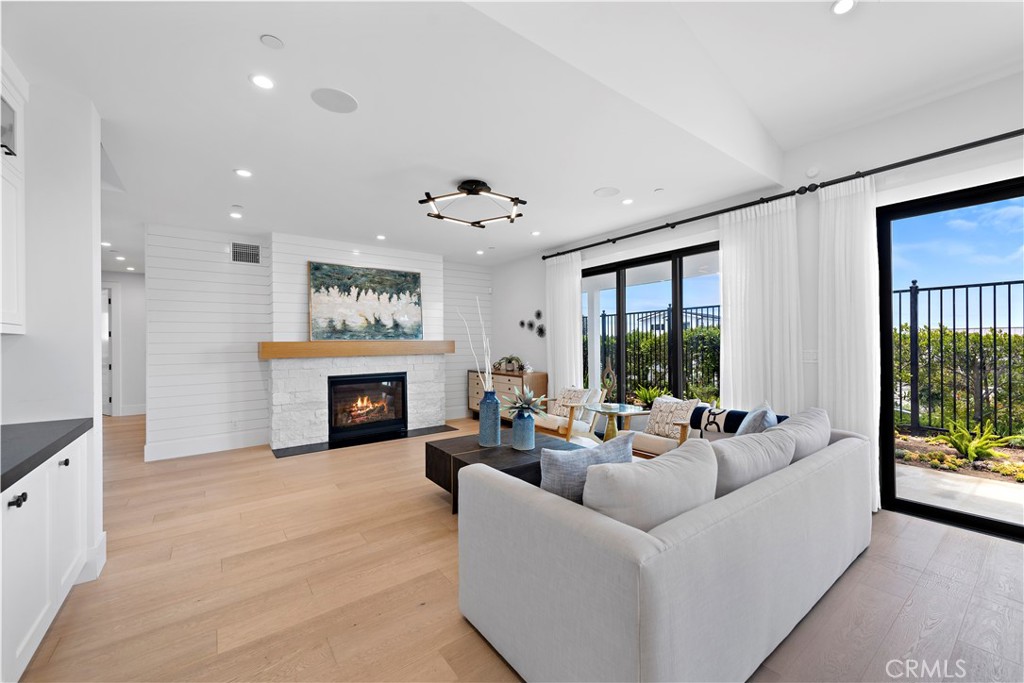 2507 Alta Vista Drive Property Photo 15