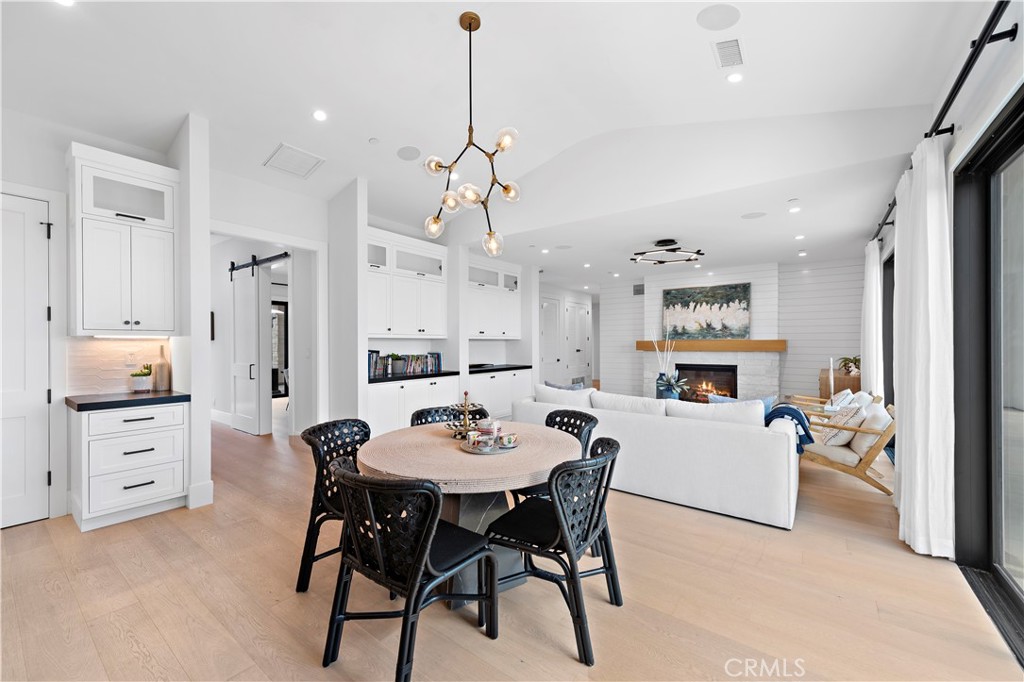 2507 Alta Vista Drive Property Photo 17