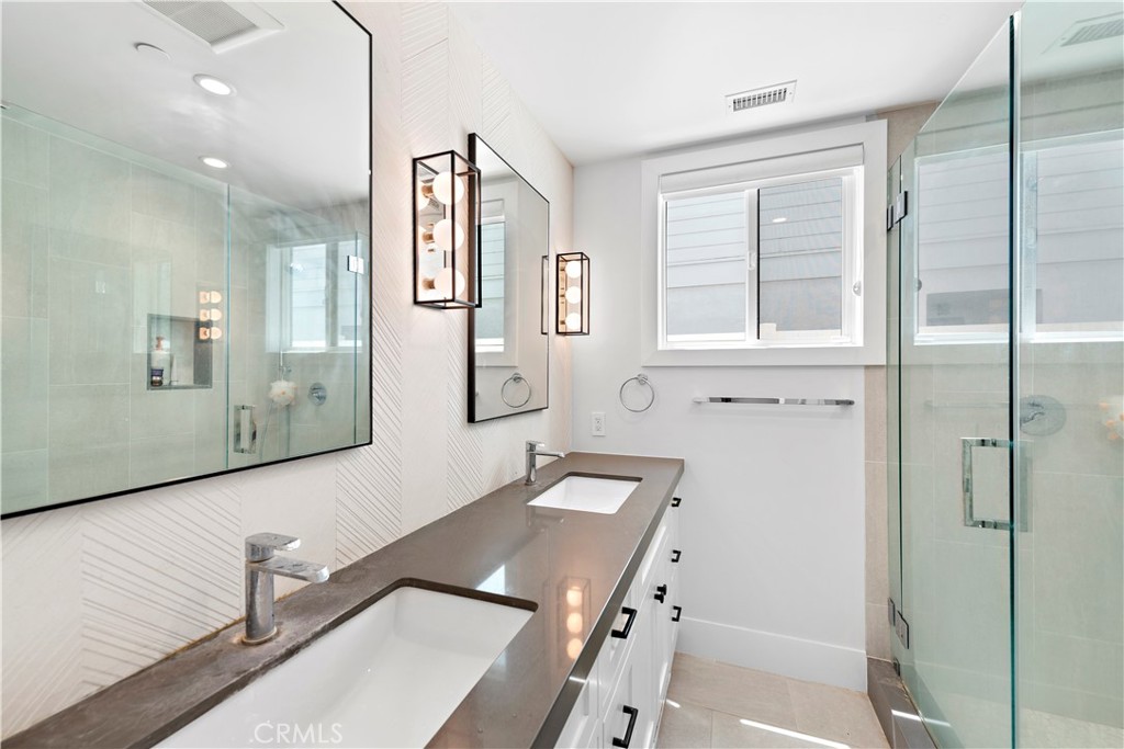 2507 Alta Vista Drive Property Photo 33