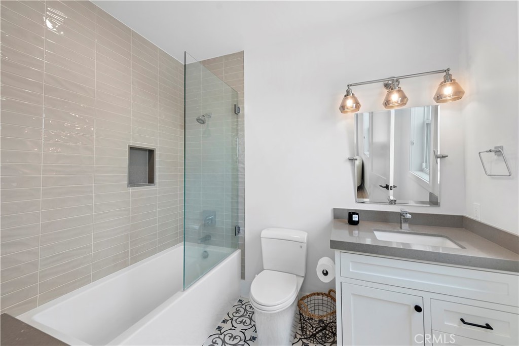 2507 Alta Vista Drive Property Photo 35