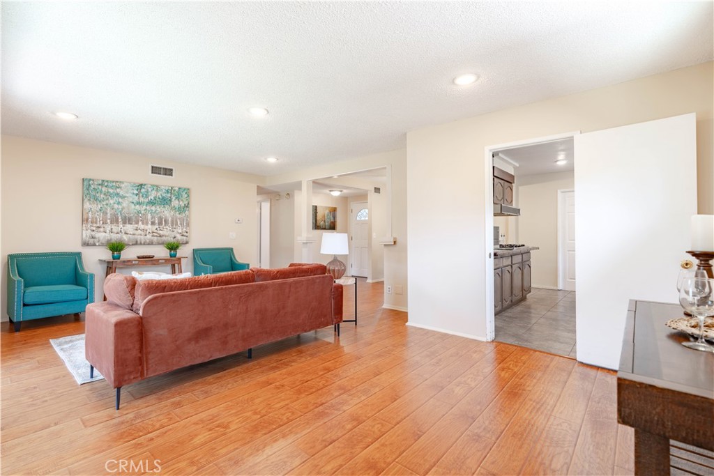 3318 W Borchard Property Photo 6