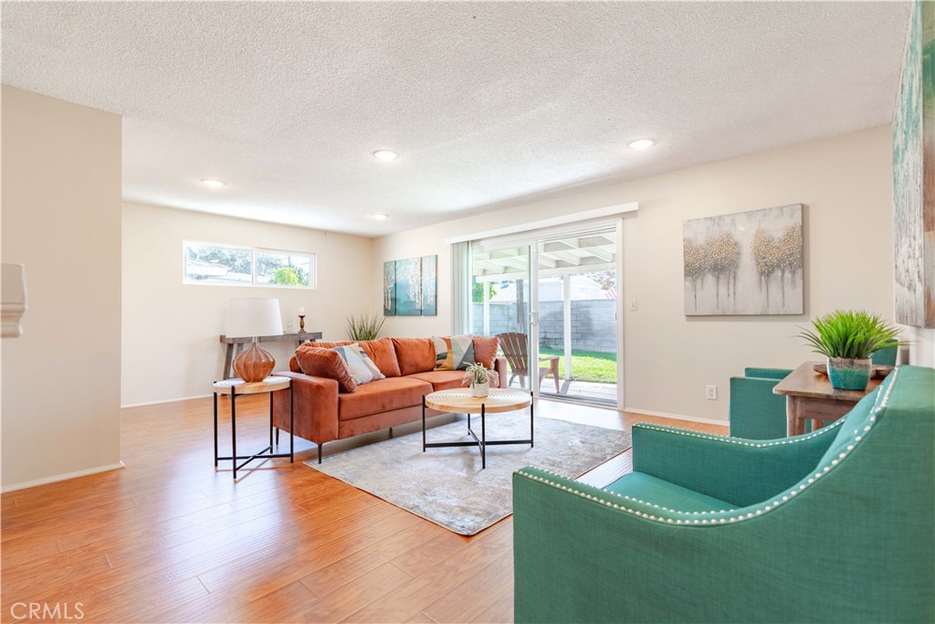 3318 W Borchard Property Photo 8