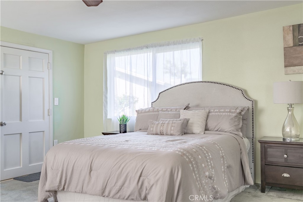 3318 W Borchard Property Photo 27