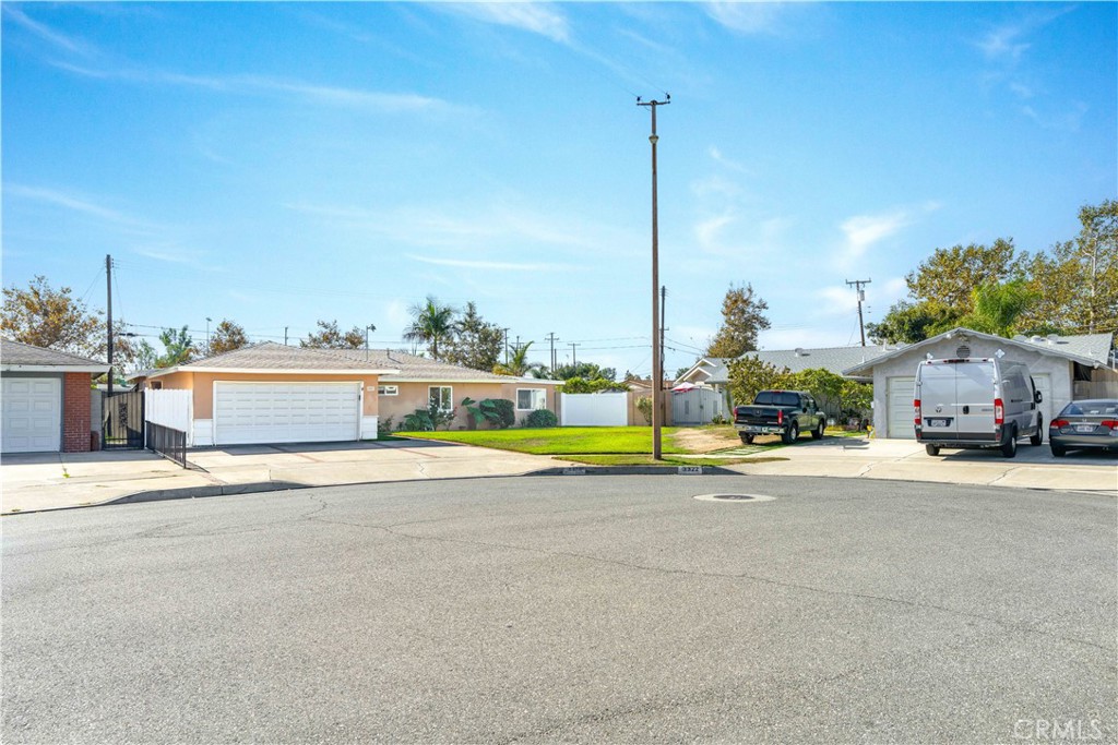 3318 W Borchard Property Photo 35