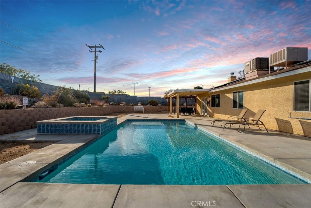 60205 Latham Trl Property Photo 2