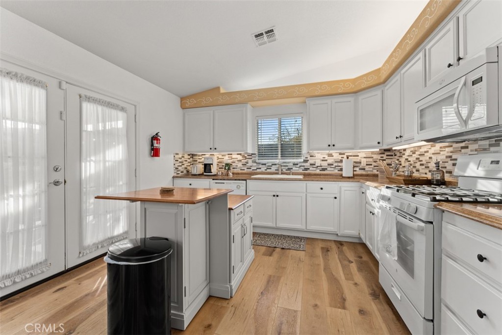 60205 Latham Trl Property Photo 7