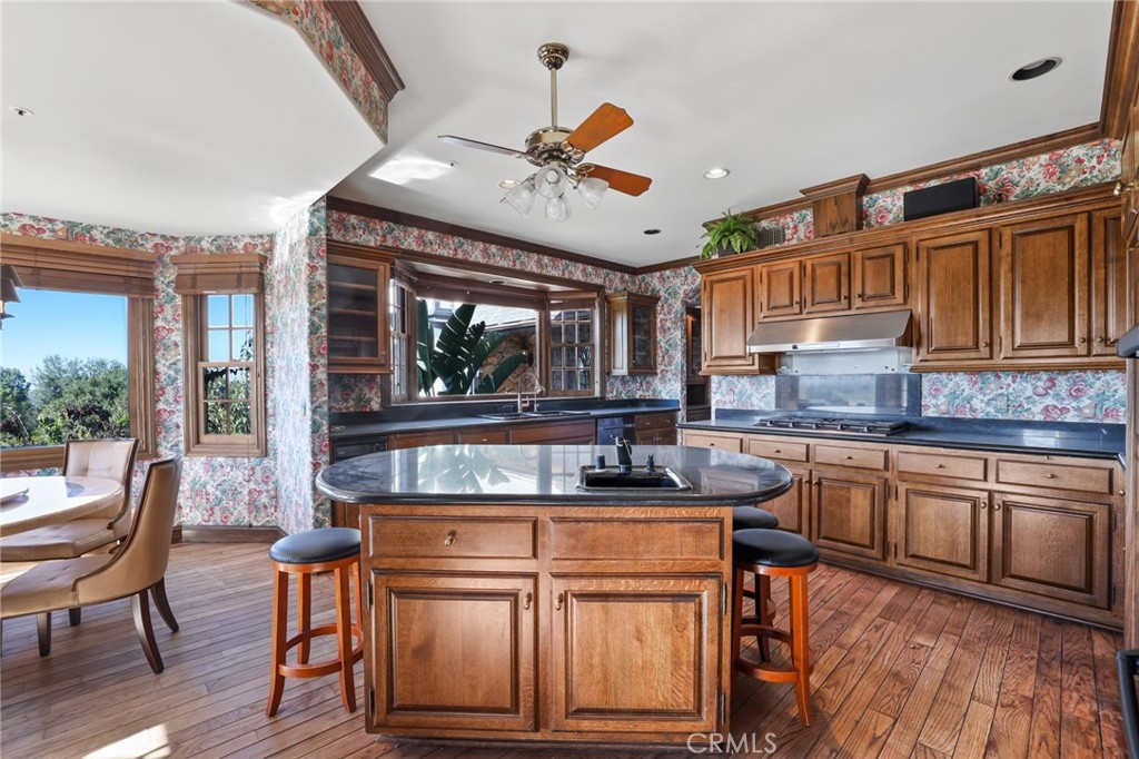 7008 Hawarden Property Photo 18