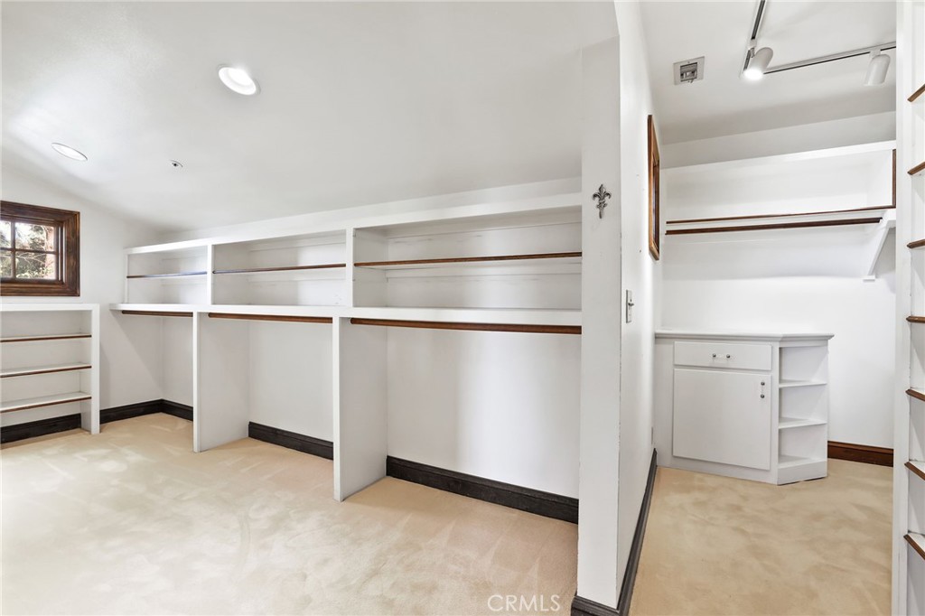 7008 Hawarden Property Photo 30