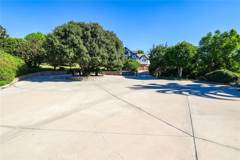 7008 Hawarden Property Photo 33