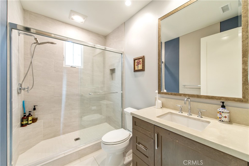 200 Piazza Property Photo 5
